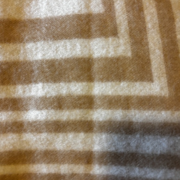 Zara cream and light brown wool blend geometric jacquard scarf wrap NWT - Picture 4 of 7